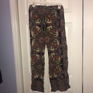 Printed flowy pants